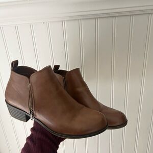 Jessica Cline Size 6 1/2 Dani Cognac Tan Leather Ankle Low Block Heel Boots